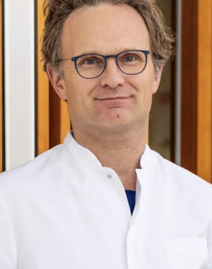 Mr. Prof. Hinne Rakhorst